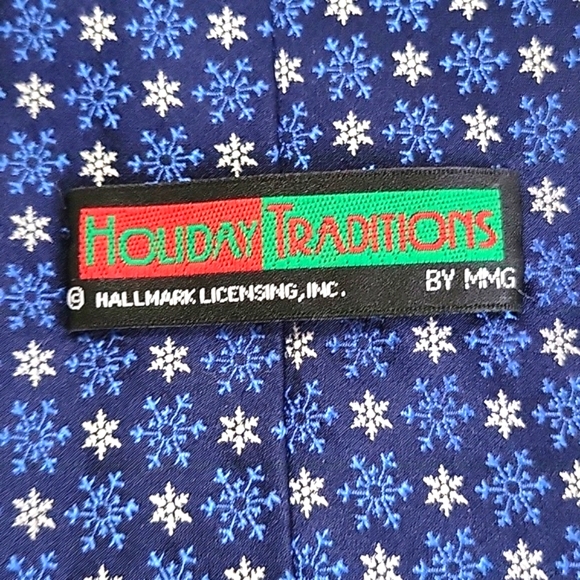 Hallmark Holiday Traditions Snowflake Tie - Picture 5 of 5